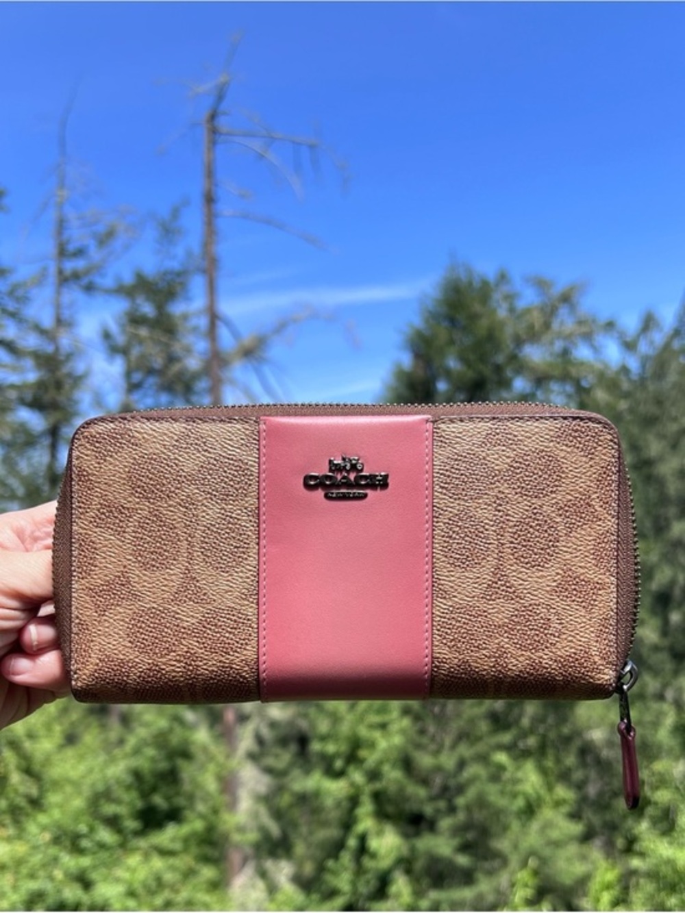 COACH Long Zip-Around Wallet Tan/Pink Signature Canvas & Leather w Gold Hardware